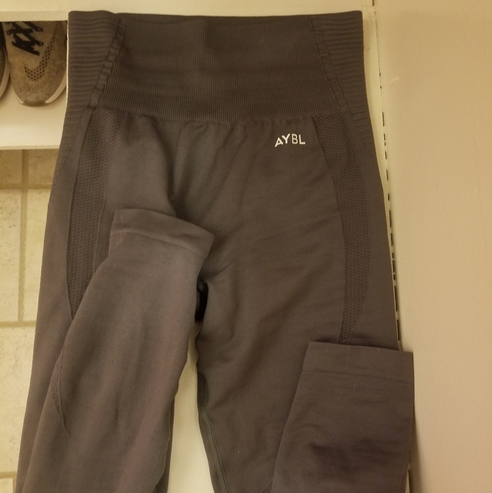 Be AYBL Seamless Leggings WILL TRADE